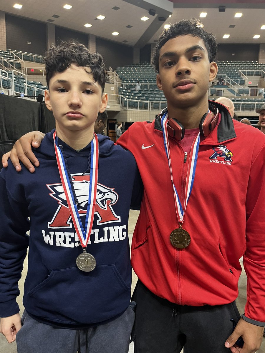 AtascocitaW's tweet photo. 1st Boys State Qualifiers in AHS history 🅰️🧬
#historymade https://t.co/ifIQgq9jJZ