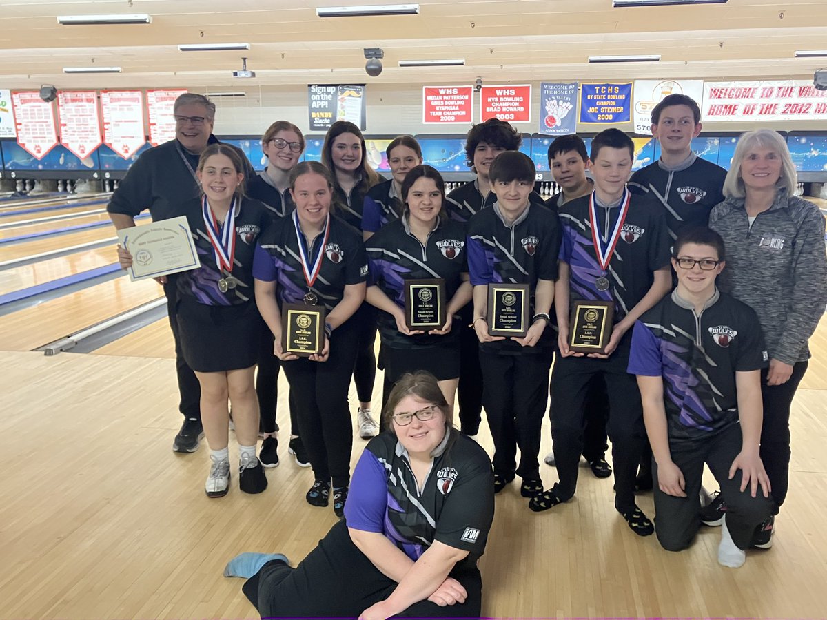 USPB Boys and Girls sweep regular season and tournament bowling championships!