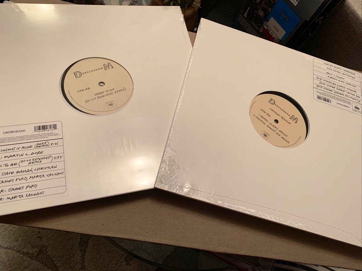 KMode_Devotee's tweet image. Depeche Delivery 📦🌹🎶 #DepecheModeCollector
#DepecheModeAddict
#MementoMori
#DepecheMode #Devotee