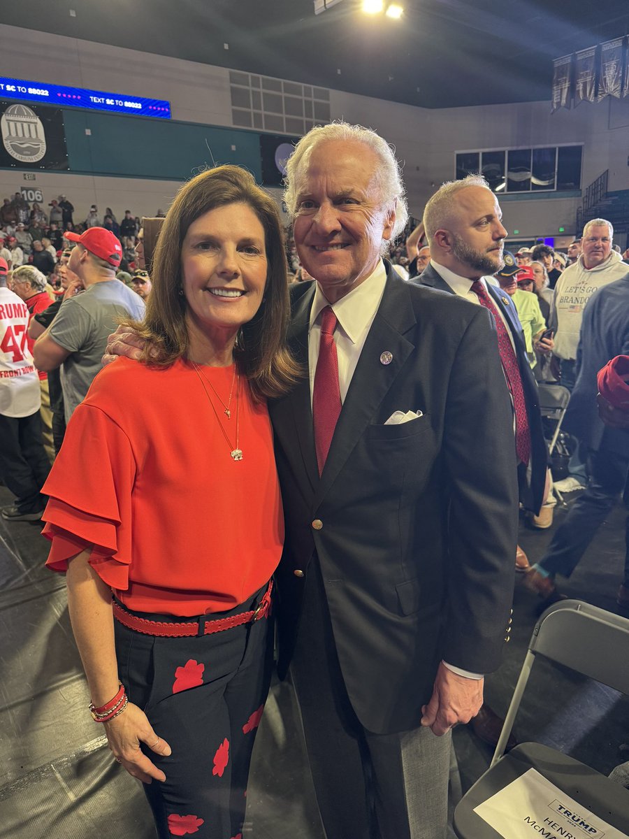 PamelaEvette's tweet photo. Great to welcome President Trump to one of my family’s favorite places - Myrtle Beach! Let’s show up big at the polls on Saturday 2/24 and Bring Him Back! #trump2024 #GOTVSC @realDonaldTrump @TrumpWarRoom @henrymcmaster https://t.co/bVlzRgMr7u