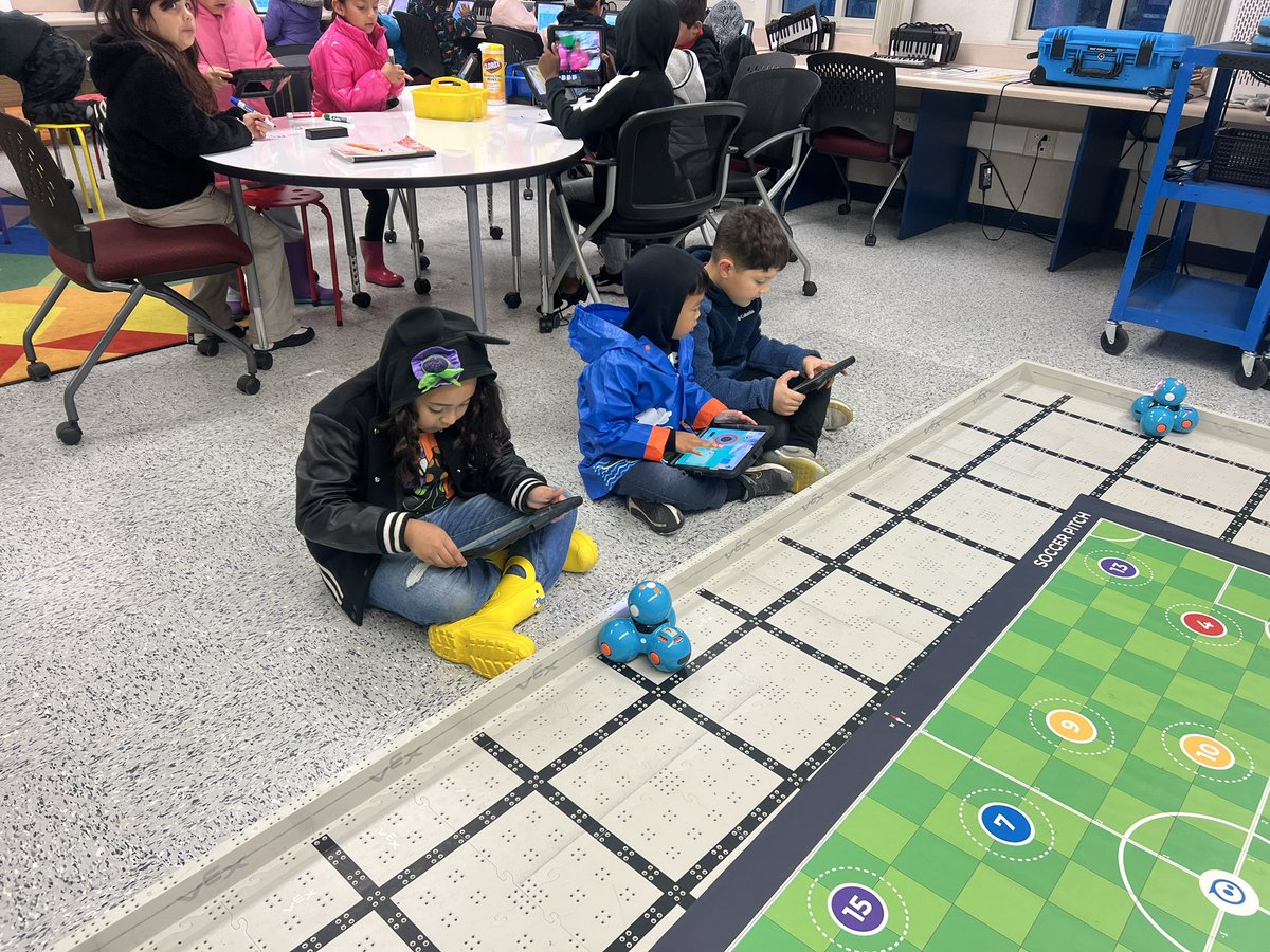 Lewis Elem School tweet media