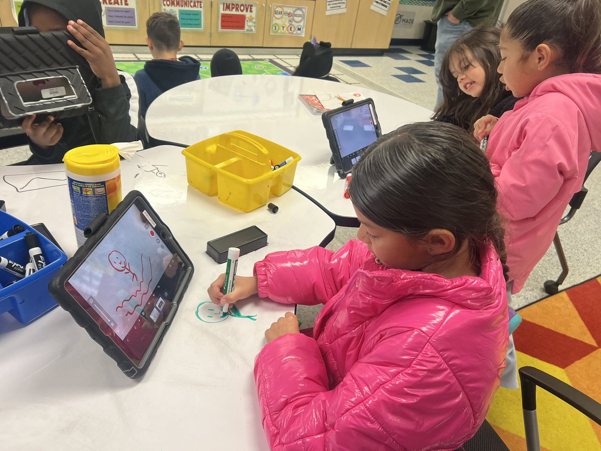 Lewis Elem School tweet media