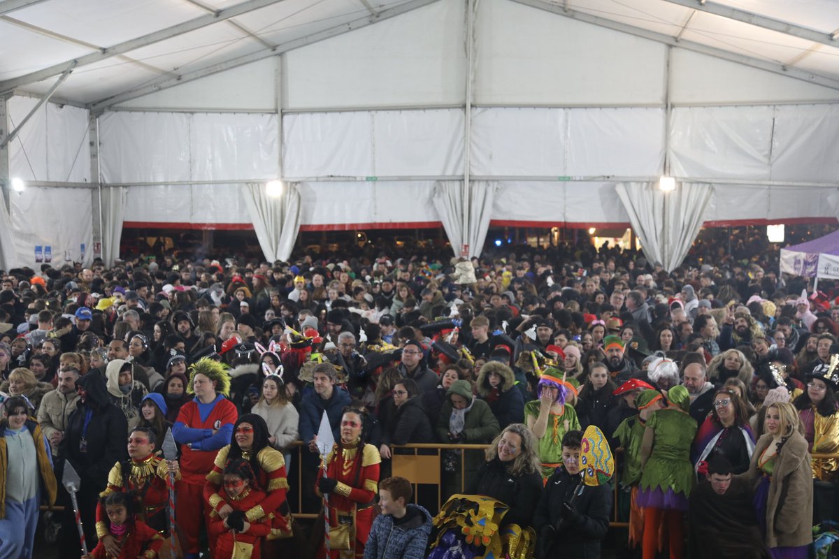 Tras un magnífico desfile con 4.074 participantes, las murgas ganadoras del #Carnaval2024 de #Getafe son la AMPA CEIP El Bercial y la AMPA IES Satafi
¡Gracias por hacerlo tan increíble!