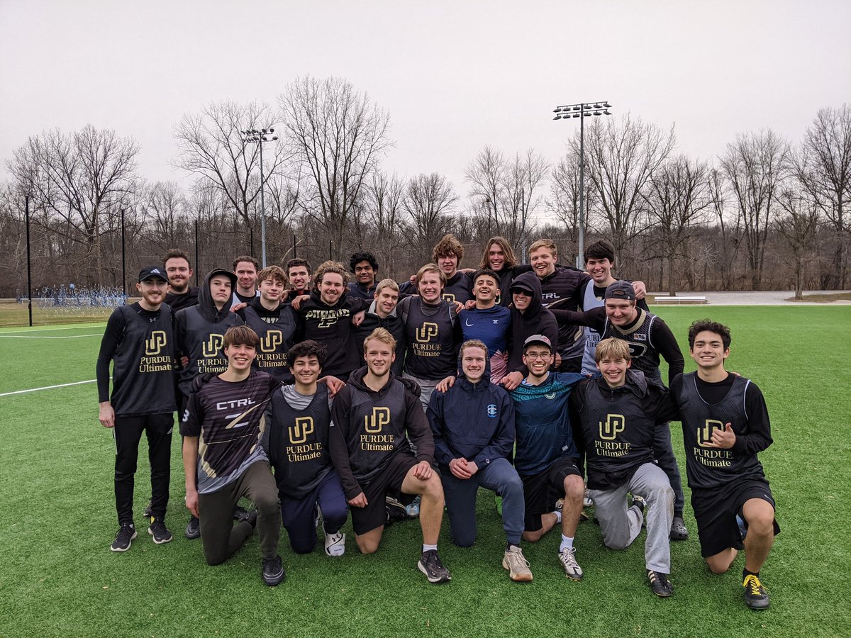 CtrlZUltimate's tweet image. Finished up a delightful day-trip tournament to Terre Haute for Frosty Frisbee Fest! 
Z finishes 2-1 on the day, and we'll be back in action just after Spring Break at Butler. 
The Zudes are looking legit this year. Can't wait to get even better.