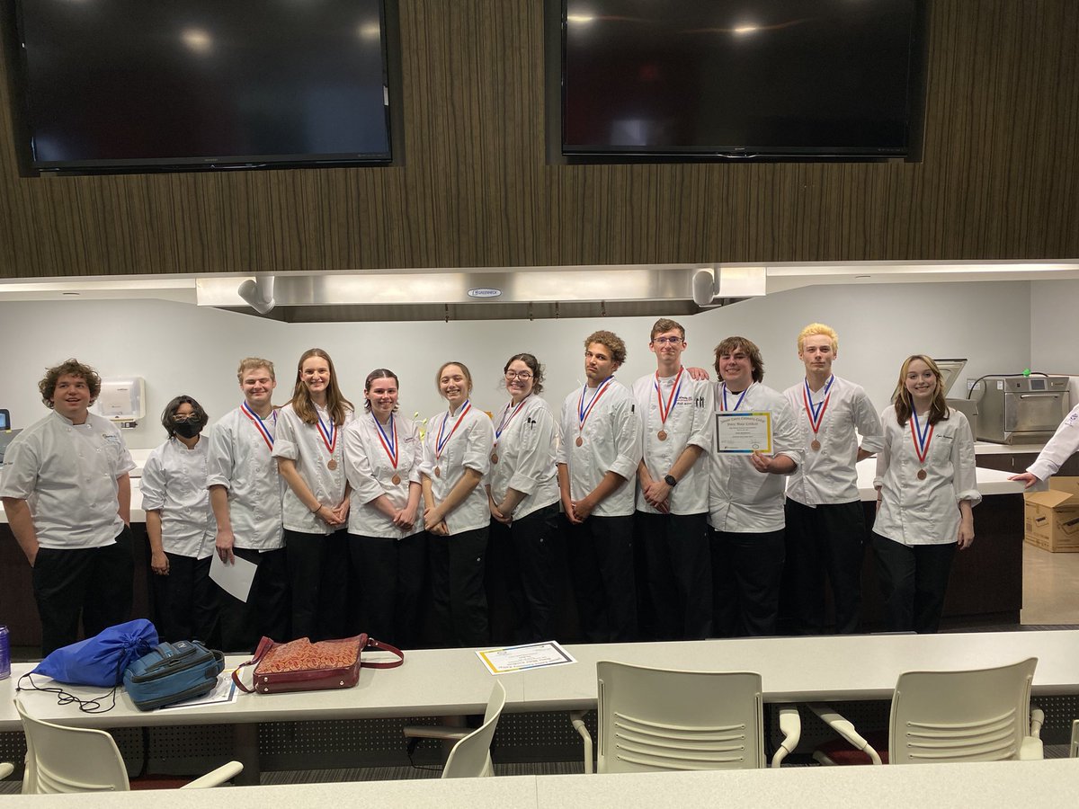 CulinaryArtsNCC's tweet photo. Bronze Medals for both our Culinary Competition teams at JCCC! https://t.co/GKycGTzxe2