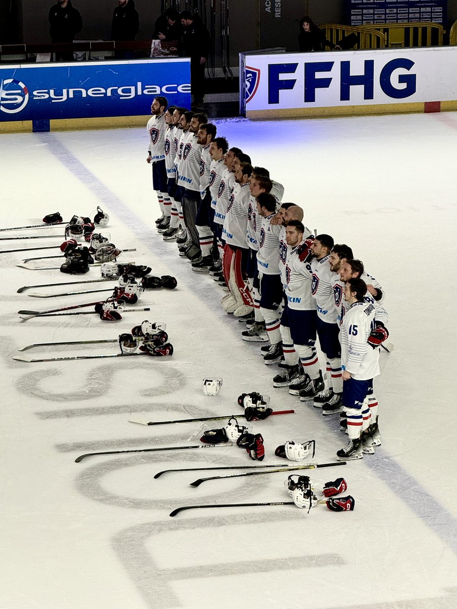 Une belle soirée de hockey à Poissompré !
Victoire de la #France dans ce tournoi amical