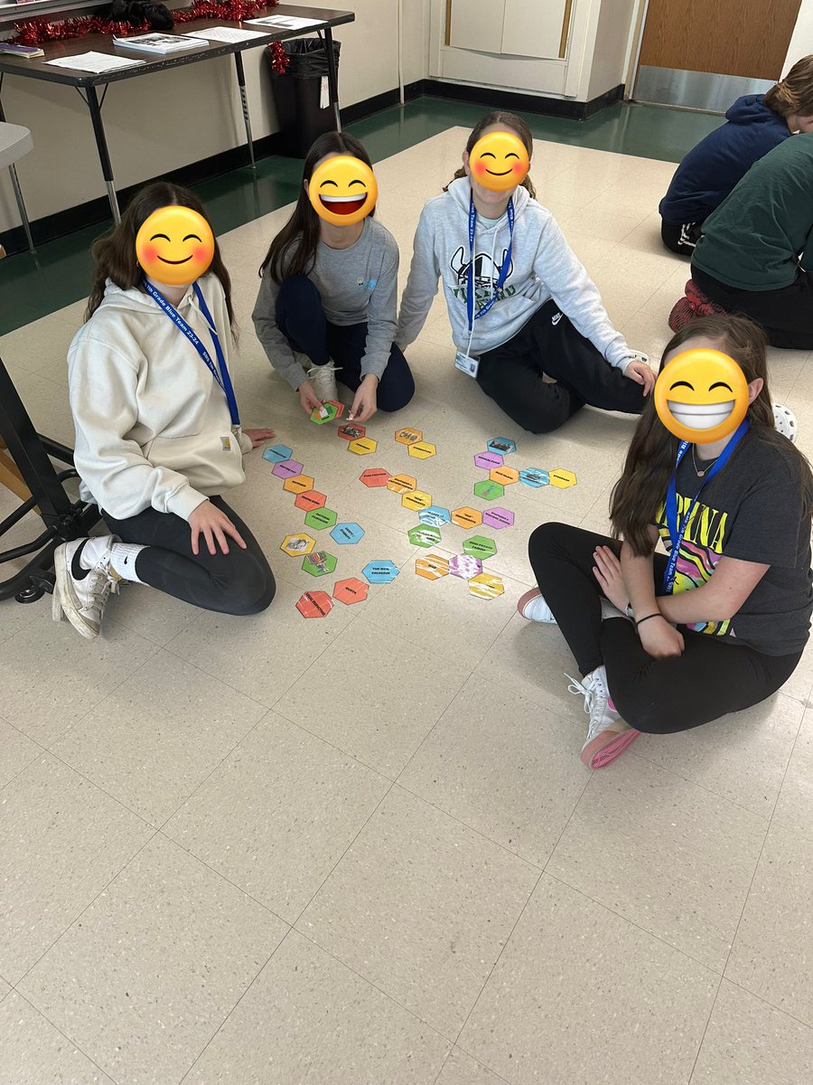 Miss_Spadafora's tweet photo. This week students used hexagon puzzle builders to review for their test on immigration! Young historians were challenged to create connections about terms and ideas learned throughout the unit 🧩 https://t.co/CDDmSNSJ82