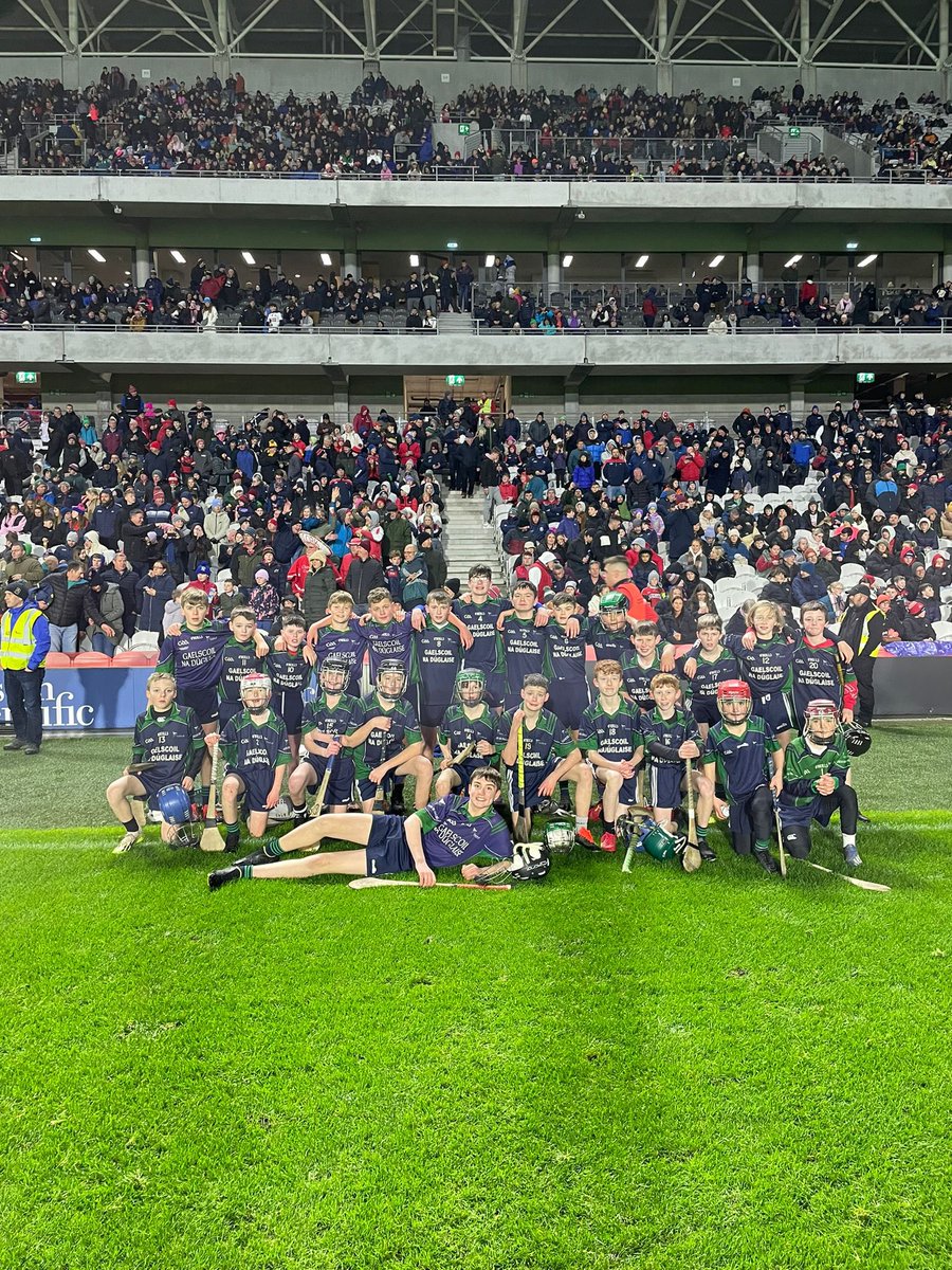 gaelscoilnadug1's tweet photo. Oíche iontach anocht againn. @sciathnascol @AllianzIreland @OfficialCorkGAA https://t.co/xn78sMpybh
