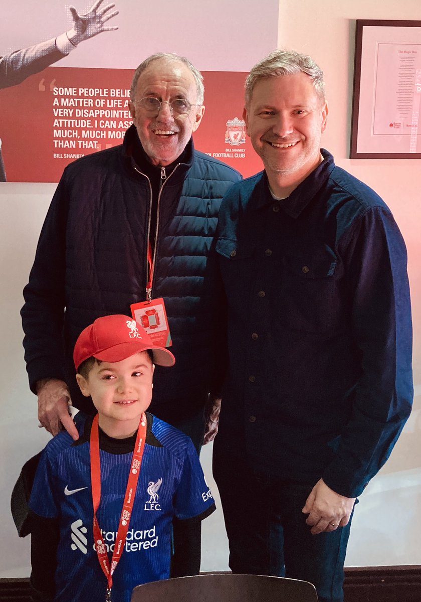 Action4Alfie's tweet photo. Myself & Alfie were fortunate to be invited once again to @BWellsTrust #Box4Kids for the @LFC VIP experience.
We had a great time along with 3 amazing other Dads & Lads π«Άπ»
Great to meet @MTLawrenson ππ»
Thanks Barrie & Heather βΊοΈ
#DuchenneMuscularDystrophy #DuchenneAwareness https://t.co/xvUxFWfxXI