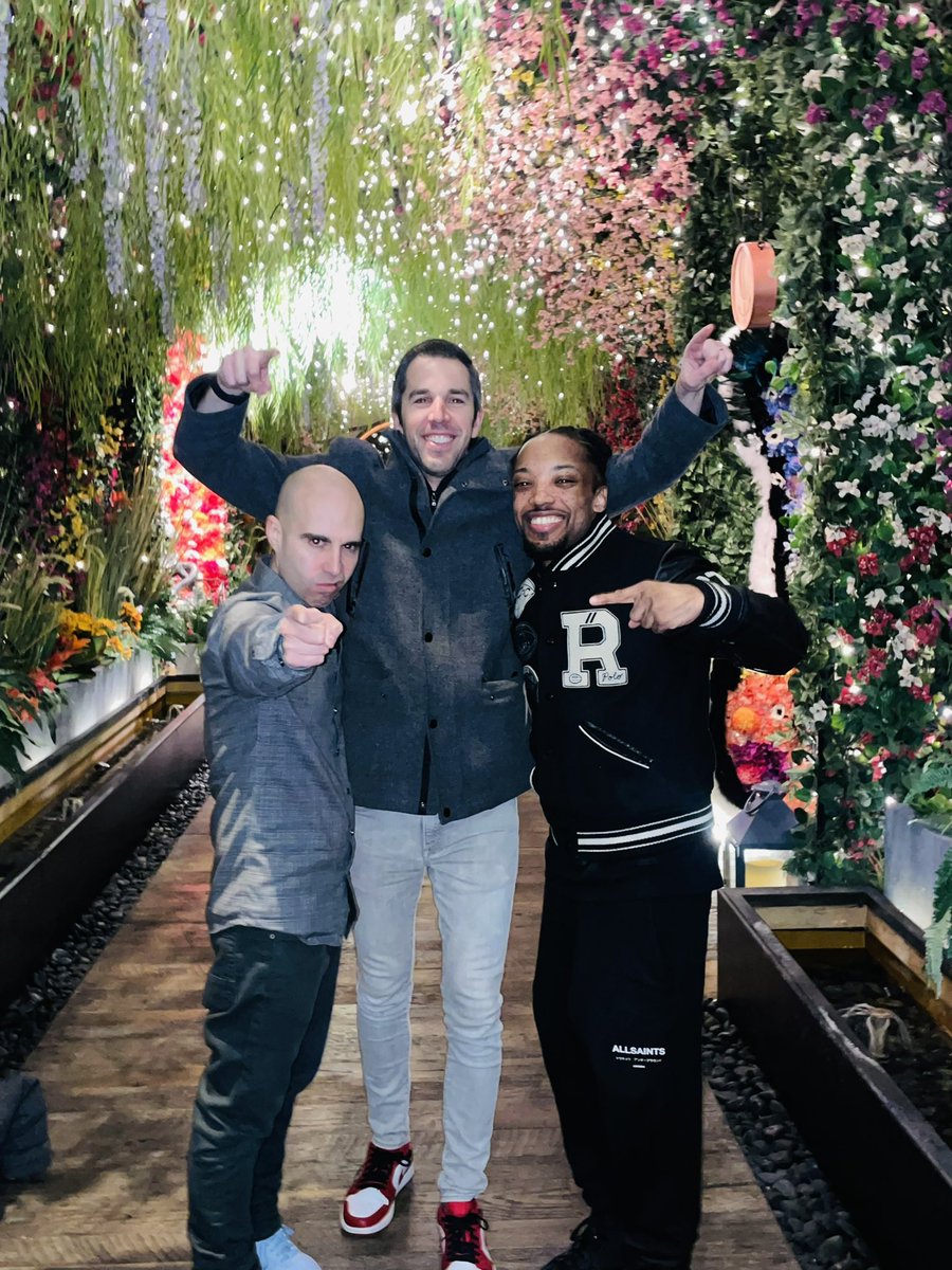 iamrahstradamus's tweet photo. For everyone who’s a fan of Jay-Z and Rocafella. This is my favorite photo of the week! @john_jastremski is good friends with Pain in Da Ass who did the intros on the first 3 HOV albums. Awesome time getting drinks at Catch together! #OkayImReloaded. https://t.co/UQPFeRjS2C
