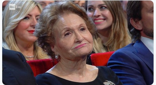 irachetirigira's tweet photo. Io così.
#Sanremo24 #nonholeta https://t.co/2Evz3qHFNk