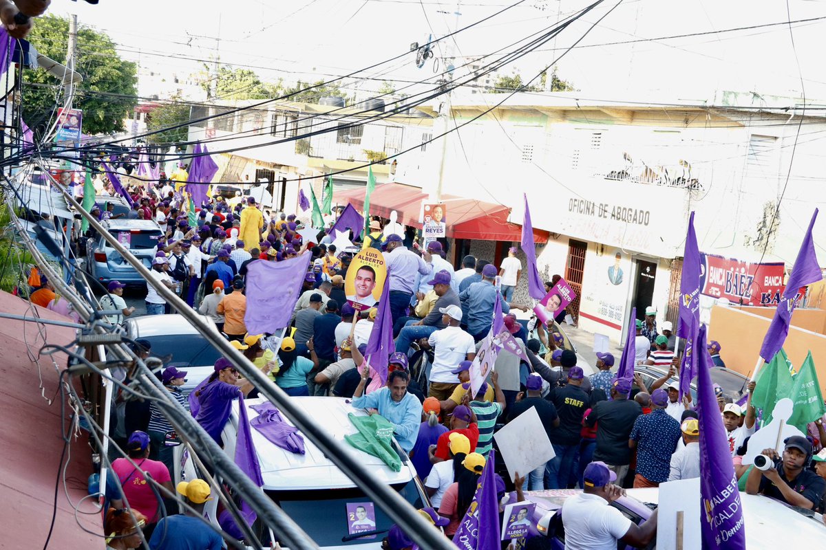 LuisAlbertoSDE_'s tweet photo. [AHORA]

Así marchan los municipes de la Circ. 1 junto a nuestro próximo alcalde de #SDE @AlbertoTejeda_ con mucha alegría 💜🤩

¡Llegó la hora! ✌🏻💜

#LlegoLaHora⏰
#Vota2PorLuisAlberto💜
#LuisAlbertoAlcalde⭐️ https://t.co/XiKm1zvcpL
