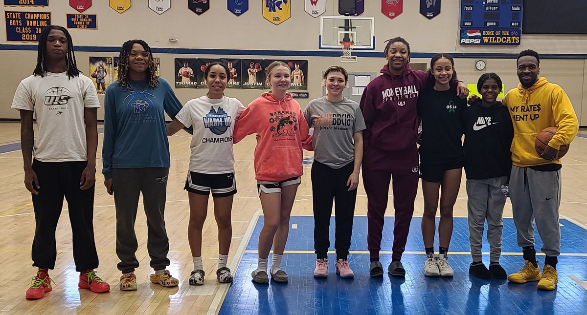 Flourish Season✨️ (Anthony J Kyle) (@courtflourish) on Twitter photo Right back in the gym working the day after a game! We got better today! #OutWorkTheWork <a href="/LarryOlivierjr1/">Larry Olivier jr</a> <a href="/CiaraMcmath/">Ciara Mcmath</a> <a href="/moniquenelson_/">Monique</a> <a href="/AlainaD04/">Alaina Dreckmeier</a> <a href="/PenaKaylie/">Kaylie Pena</a> <a href="/BourrageDivine/">Divine Bourrage</a> <a href="/janessa_mosley/">Janessa Mosley</a> Right back in the gym working the day after a game! We got better today! #OutWorkTheWork <a href="/LarryOlivierjr1/">Larry Olivier jr</a> <a href="/CiaraMcmath/">Ciara Mcmath</a> <a href="/moniquenelson_/">Monique</a> <a href="/AlainaD04/">Alaina Dreckmeier</a> <a href="/PenaKaylie/">Kaylie Pena</a> <a href="/BourrageDivine/">Divine Bourrage</a> <a href="/janessa_mosley/">Janessa Mosley</a>