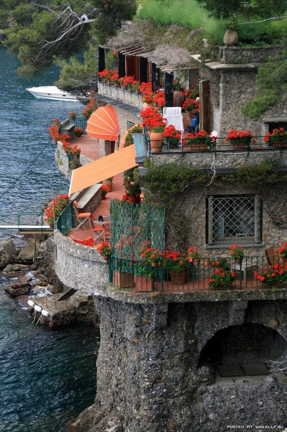 Seaside House, Portofino, Italy #SeasideHouse #Portofino #Italy peterhartman.com