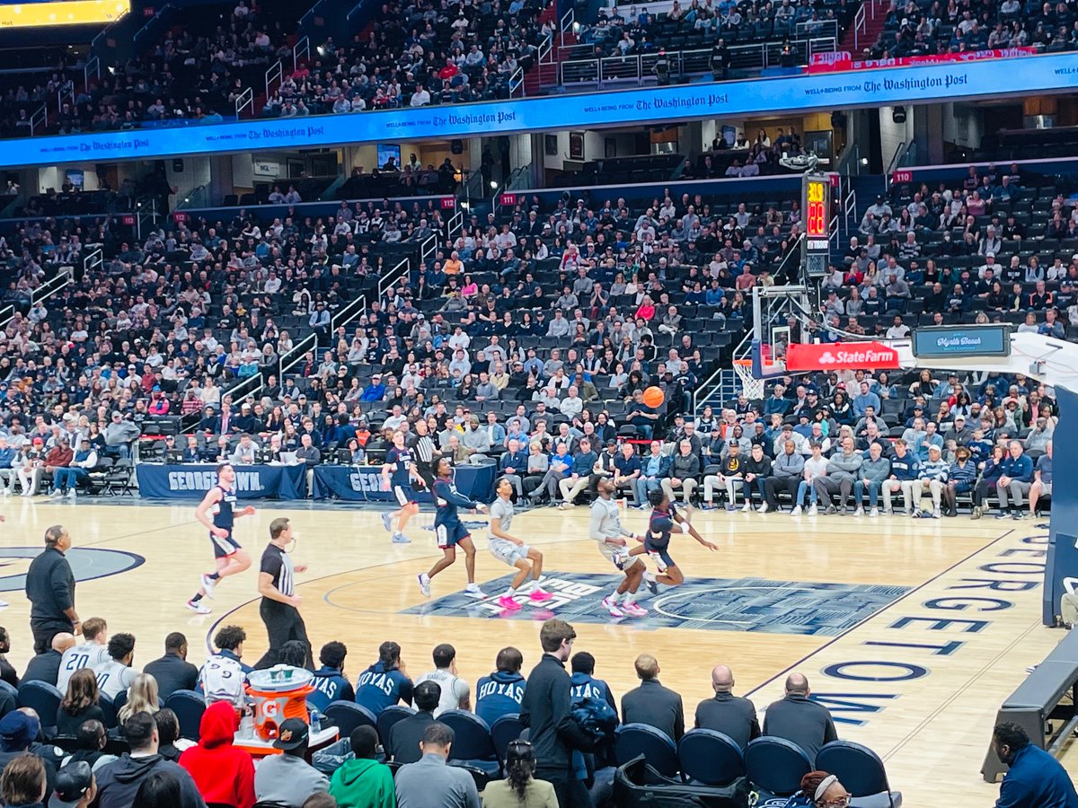 BreakBreadDaily's tweet image. Hey @UberEats @CapitalOneArena UConn &amp;amp; Hoyas game today fans win $20 Ubereats when UConn misses 2 FTs, they indeed miss 2 in row; when QR code hit big screen everyone in my section got content error message

Can someone ubereats DM me so I can send account info to get the $20 thx