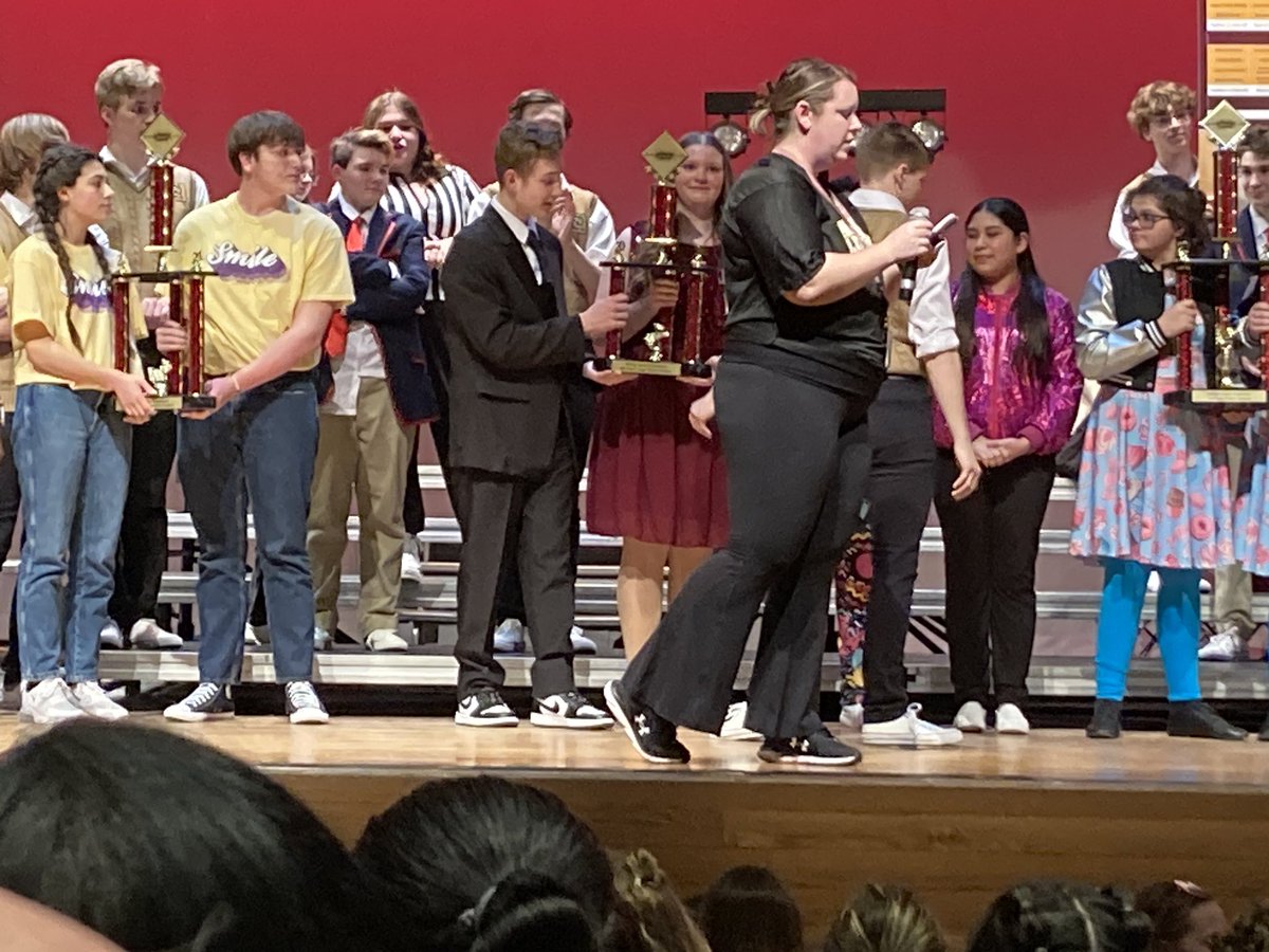 Congrats to our MNMS show choirs! 2nd place treble division for #Cavallo and 4th place large mixed division for #Stampede.  Thanks to Papillion-LaVista for a great competition! <a href="/NMS_Mustangs/">North Middle School</a> <a href="/MillardPS/">Millard Public Schools</a> #Proud2bMPS