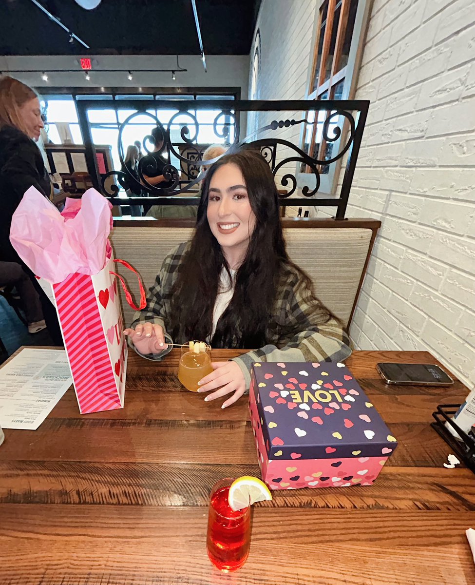 T O Я I tweet media