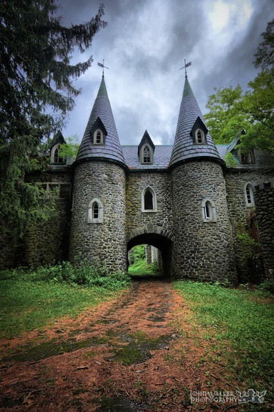 Ravenloft Castle, Upstate New York. #RavenloftCastle #UpstateNewYork. mariahjackson.com