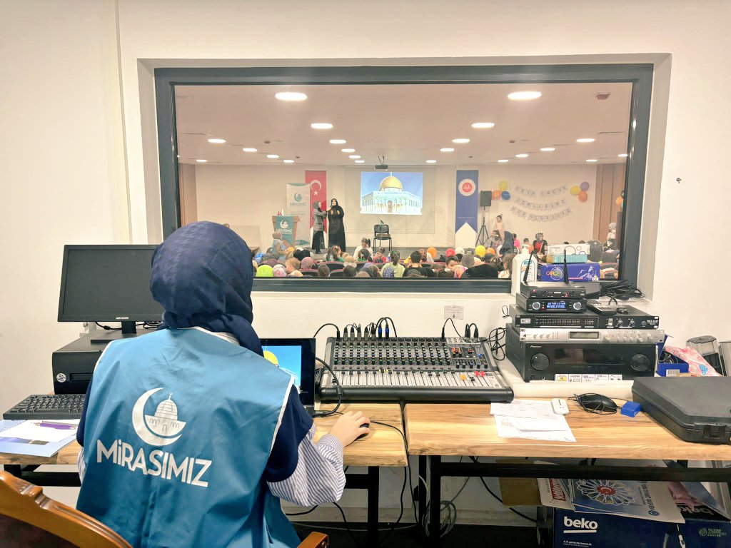 rumeyssade's tweet photo. I. Mescidi Aksa Çocuk Şenliği-Ordu ♡
sımsıkı sarılmalı Kudüs'e.. ♡

@mirasimiz https://t.co/UHD8Cz5uvq