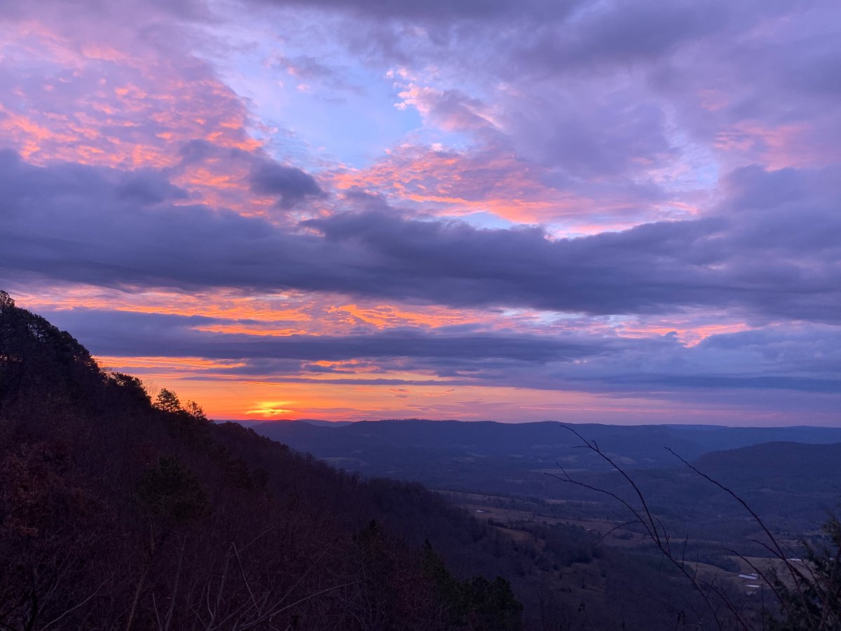 sartain_michael's tweet photo. @weatherchannel Jasper Arkansas, Feb 2 https://t.co/Hk1M0eIEBj