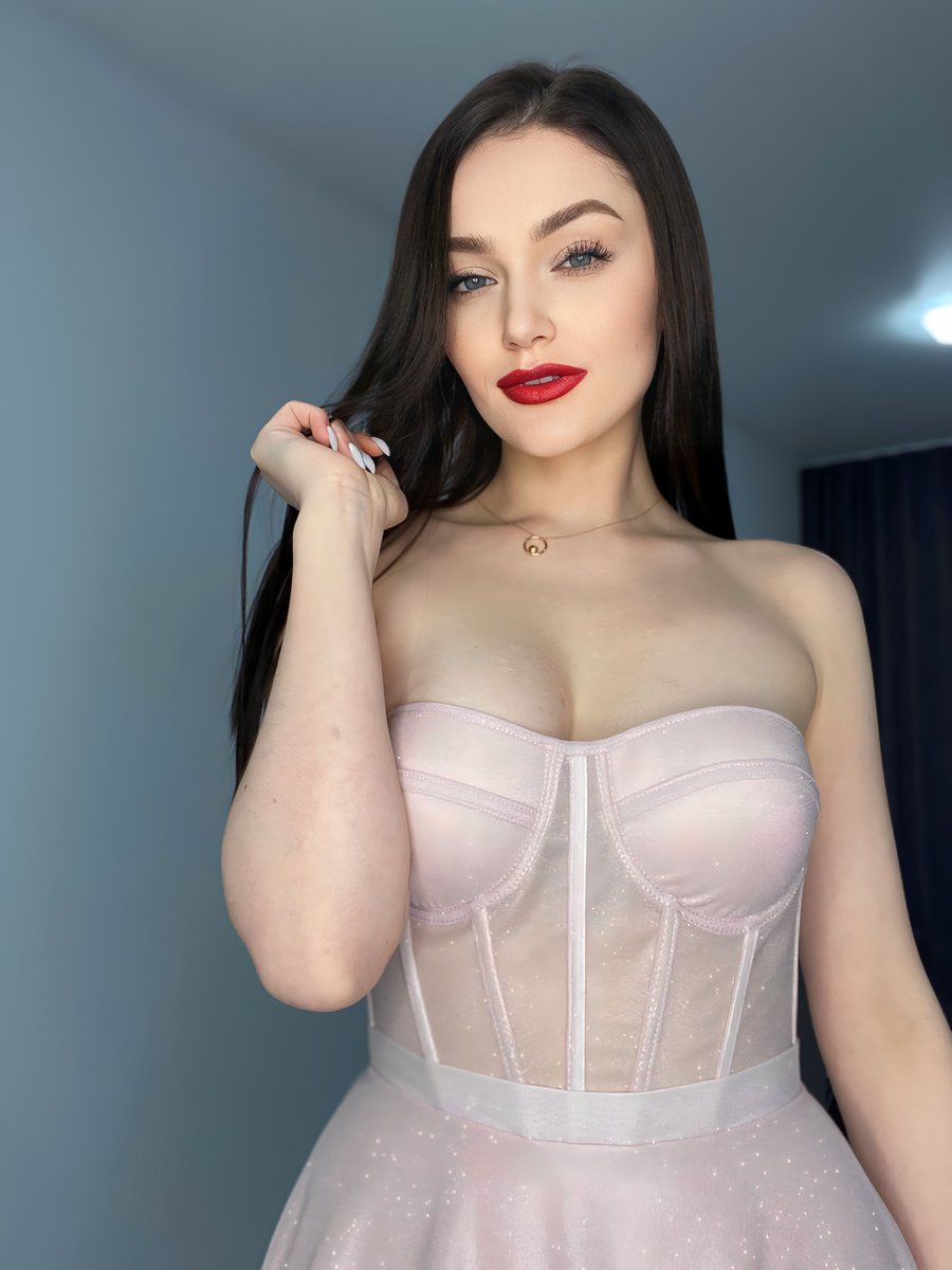 ElenaCruzOF's tweet photo. Wanna have hot night with me?🔞💋#onlyfanse #onlyfansbabe #onlyfans_girl https://t.co/7YiPOB6Q5V