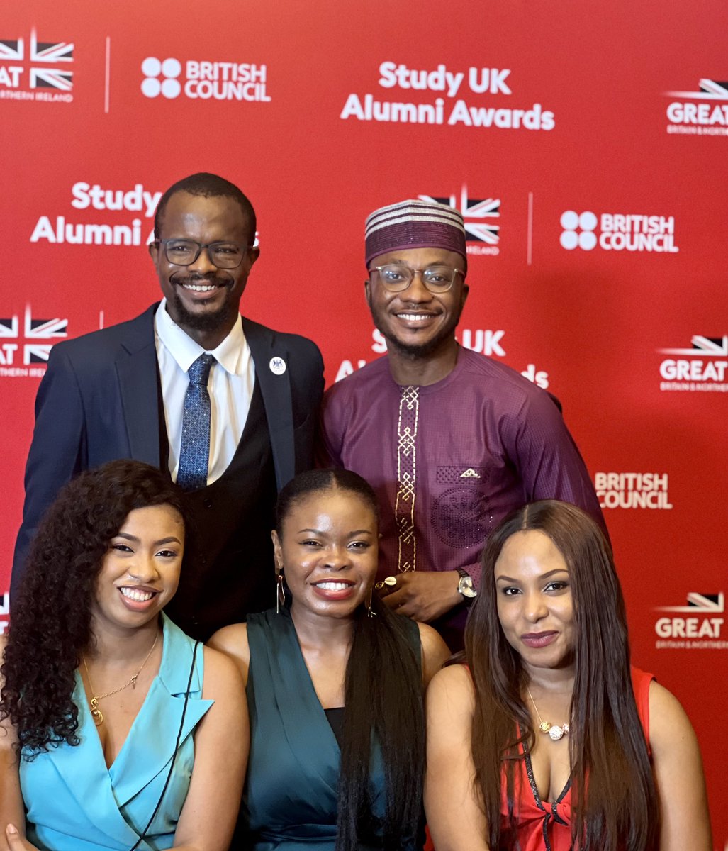 Tonight with some of my best mates and fellow @CheveningFCDO Alumni at the @ngBritish Study UK Alumni Awards 2023/24. Congratulations to all the finalists and all the winners 👏🏽 Congrats Dr. @AkindeCassandra 🏆