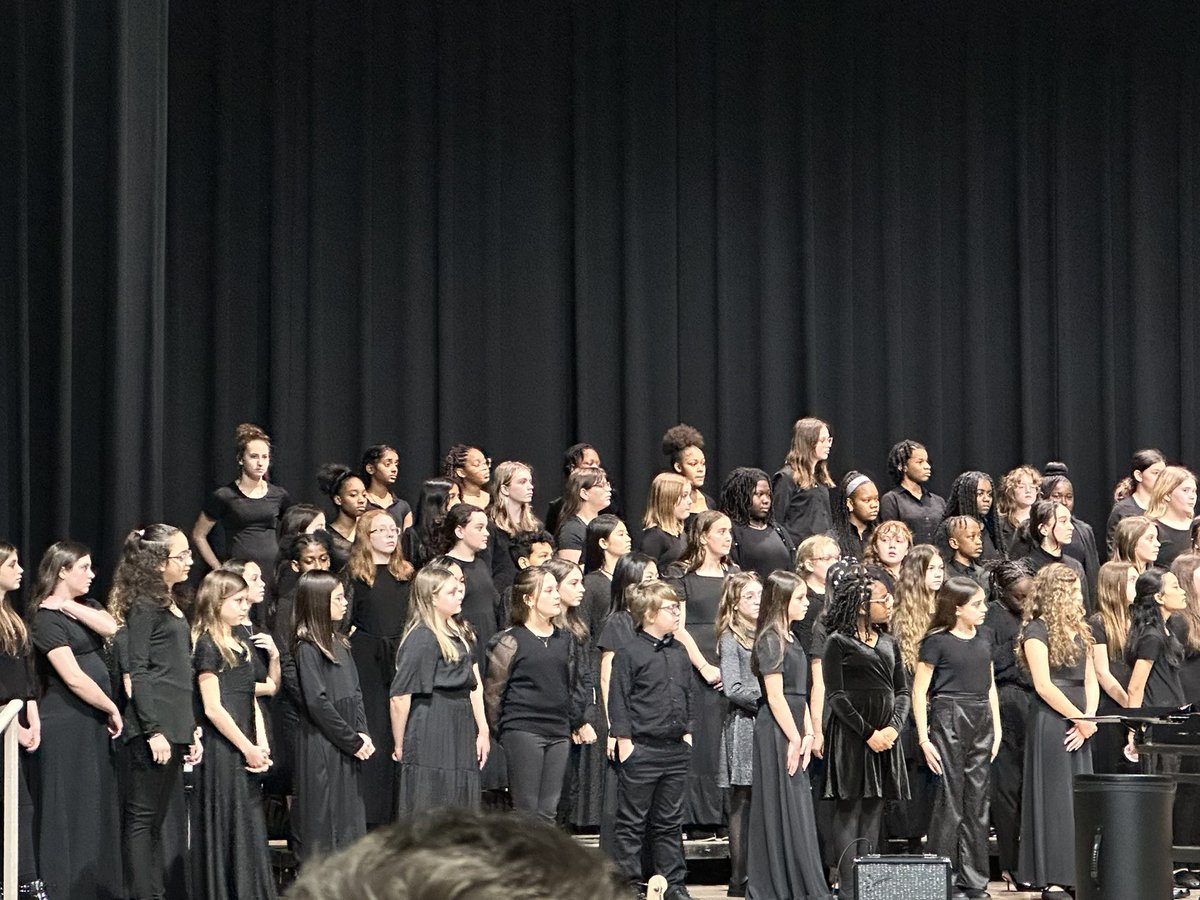 Haynes Bridge Chorus tweet media