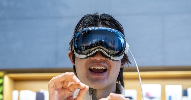 nebusec's tweet image. Social Media Users Ridicule &apos;Dystopian&apos; Future Depicted by Apple&apos;s Vision Pro Headset 1. #AppleVisionProFail
2. #DystopianAppleFuture
3. #HeadsetRidicule nebusec.com/2024/02/10/soc…