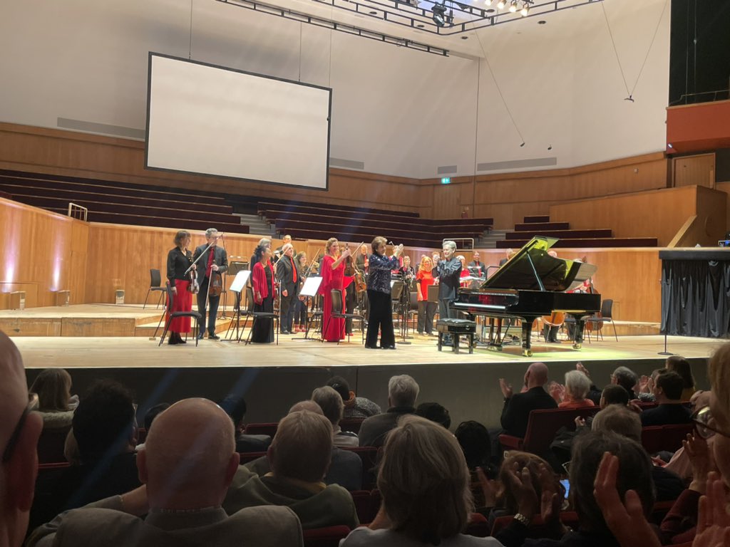 Epic @mozartplayers #75thbirthday this evening @fairfield_halls - Imogen Cooper playing the K.415 piano concerto was one of many highlights. As @PetrocTrelawny essentially said, bring on another 75 years!