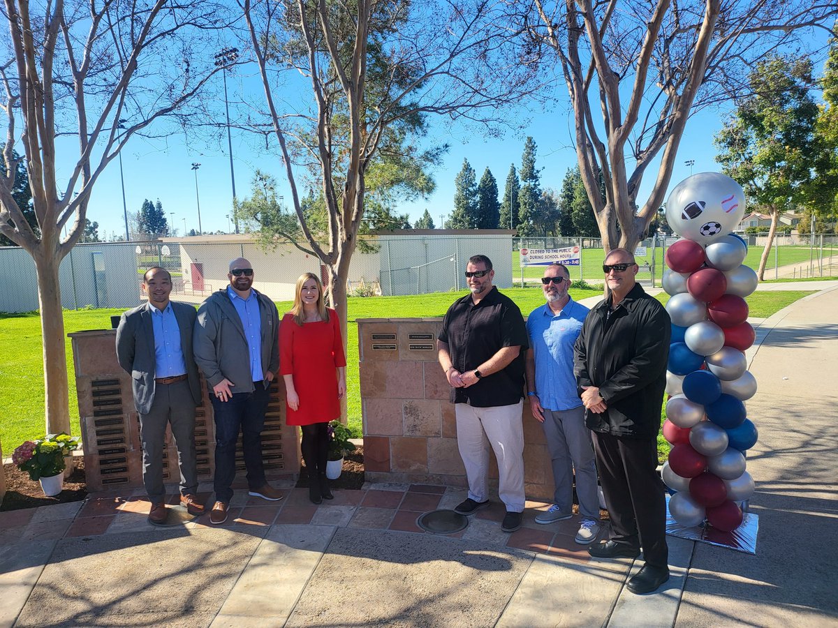 YLHS Football tweet media