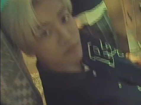 jaemr9n's tweet image. renmin au┆shut down! 🎖️

El novato Huang Renjun se ve envuelto en una situación desfavorecedora a causa del caótico presidente de la fraternidad más popular del campus, lo que desatará entre ellos una intensa batalla física, intelectual y quizás otros sentimientos de por medio.