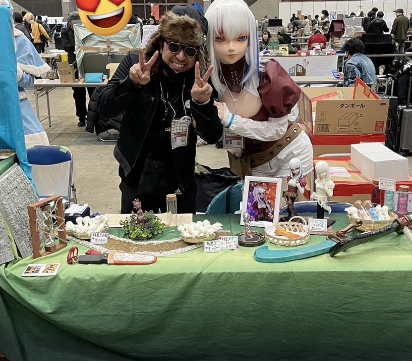 takasuka407's tweet photo. WF設営完了しました。
ミカさんも到着です。
頑張ったので褒めて貰いました。
お友達の衣雪ちゃんも来てくれました😆
#WF2024冬
#WF2024Wおしながき
#Unknownmemory
#Mika_QD
#異世界交流
#異世界交易
#精霊豆
#ガレージキット https://t.co/95vp9Lj1k1