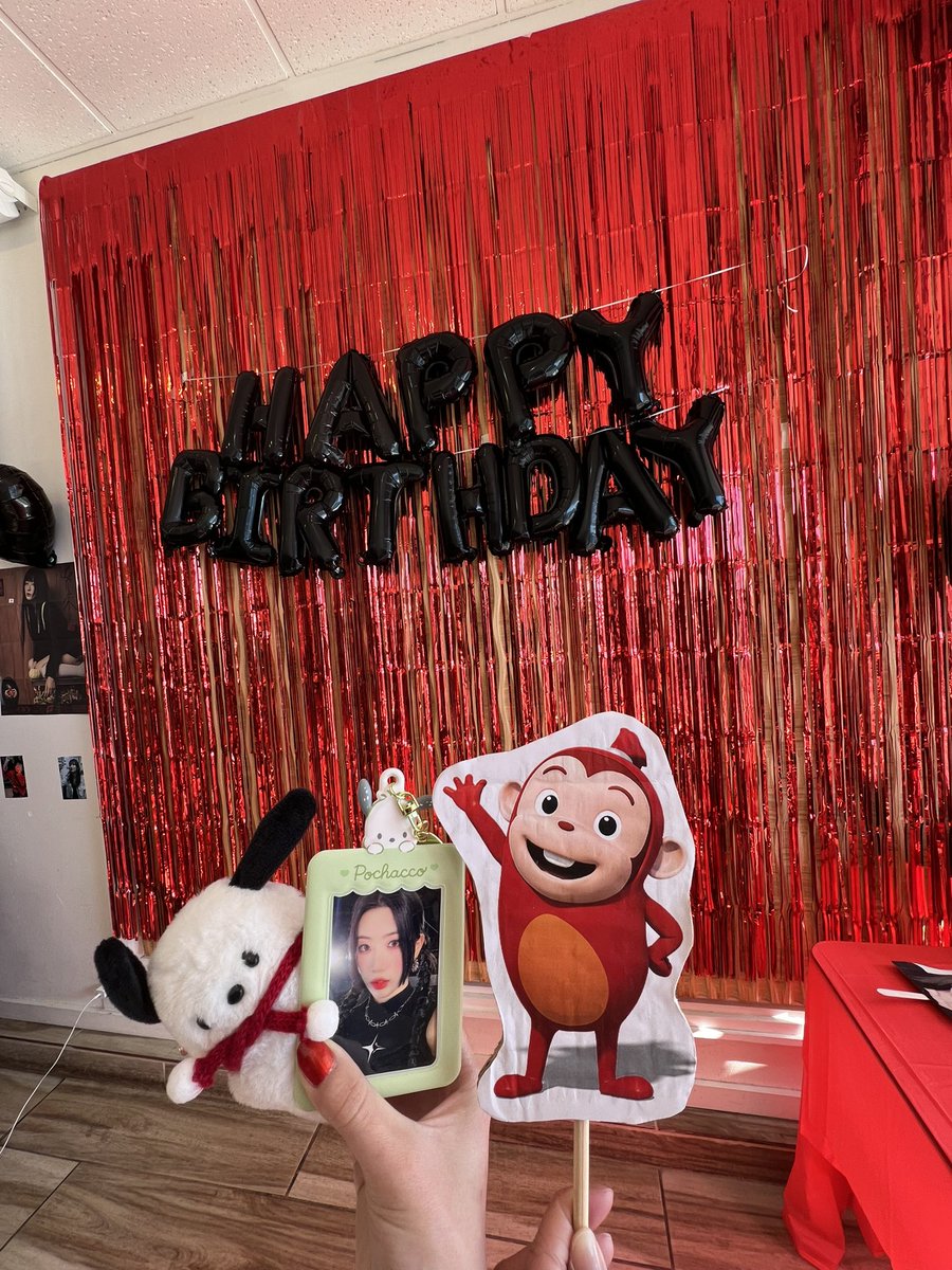 thank you <a href="/28twilights/">✨28 Twilights ✨</a> for hosting 🤩🤩!! stickers by @_stawrz 🩷 #HappyKimLipDay