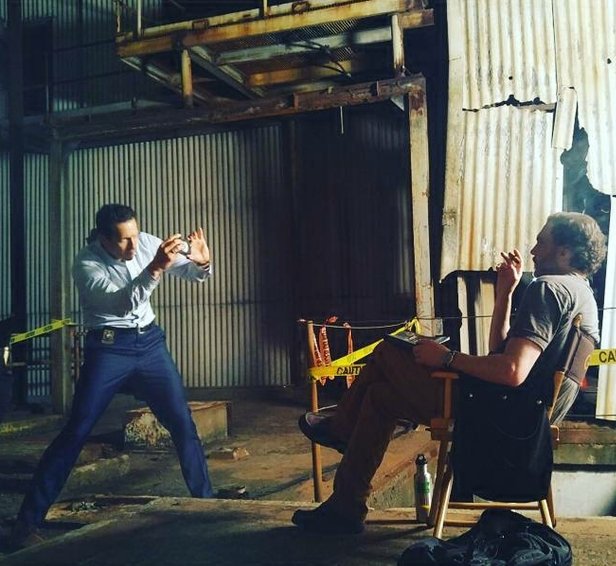 PiliTF's tweet photo. Memories 
On the set of #Grimm 
1)via madelinebrewer📸- #SashaRoiz &amp; #SilasWeirMitchell. The artist at work #Grimm #its2am #NightShot🎥
2)via #SashaRoiz 📸Late nights on set with Mr. Mitchell  
3)pic edited 
September 2015.
(Filming Grimm "Wesen Natch" https://t.co/zqDPc4VOJw