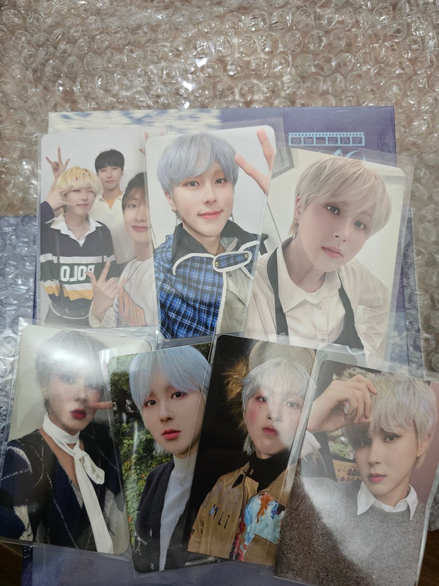 violetdsy's tweet photo. @OhMyKshop kinda late feedback pero super thank you as always for the onewe/giuk albums (budols hehe) 💙 https://t.co/Ftyg3375xW