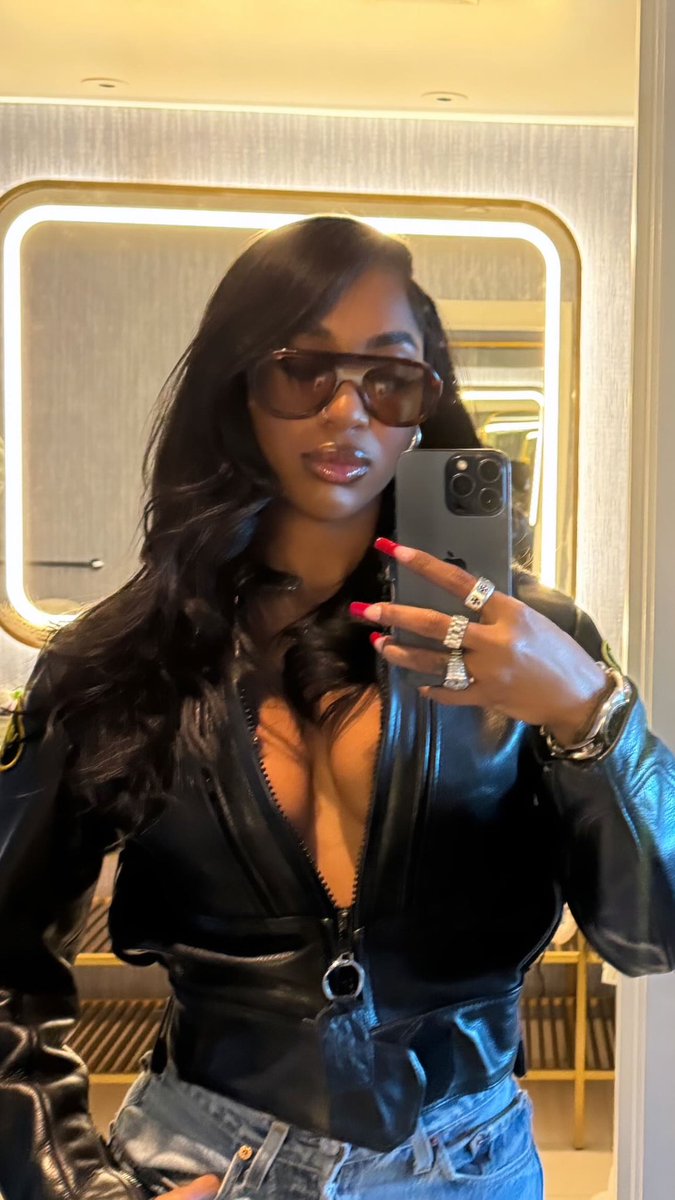 toriannabreaux's tweet photo. gaf what u think https://t.co/0qagzuQt3O