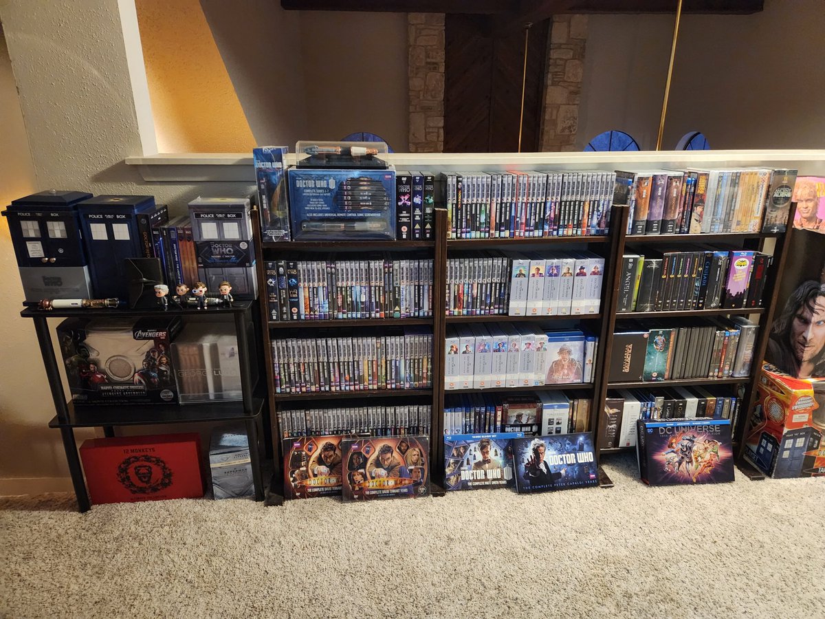 Nerdrotics's tweet image. Show me your Doctor Who stuff.