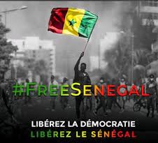 Mon pays va mal
Nous déplorons déjà deux  décès, alors que d'autres manifestations sont annoncées. La situation est catastrophique. Quelqu’un ma dit hier 'Man! Vous  comprenez maintenant ce que nous avions fait dans le passé pour arriver à  de telles situations.'