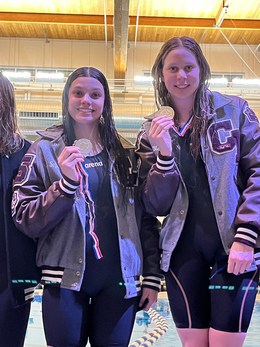 Congrats to Sofia Luper on her 2nd place in the 200 IM and Ella Smoker on her 1st place win, new Region and CFISD Pool record! Both of these girls are heading to STATE!