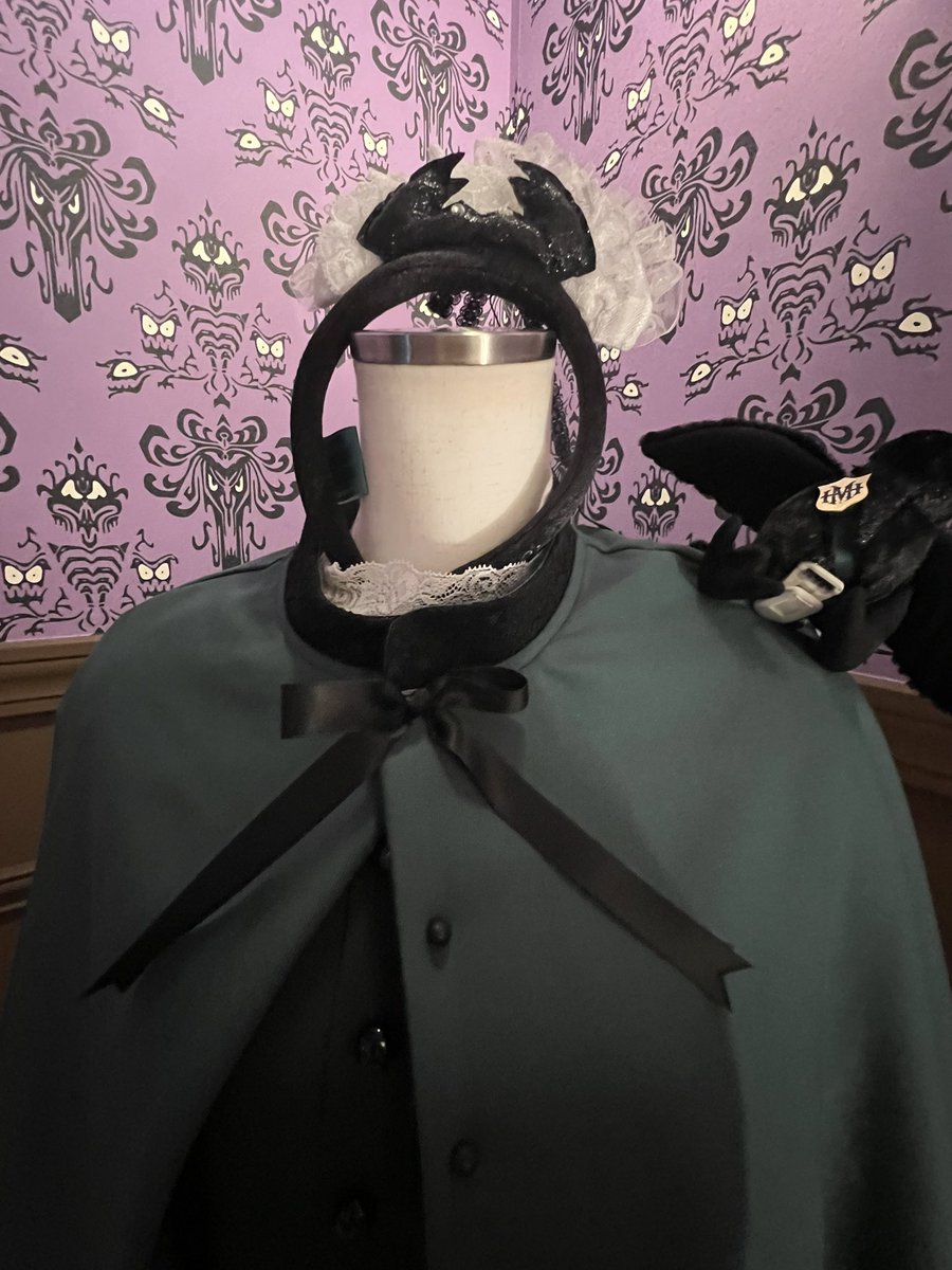 ホーンテッドマンション ストーリービヨンドでの新作グッズ』 ケープ