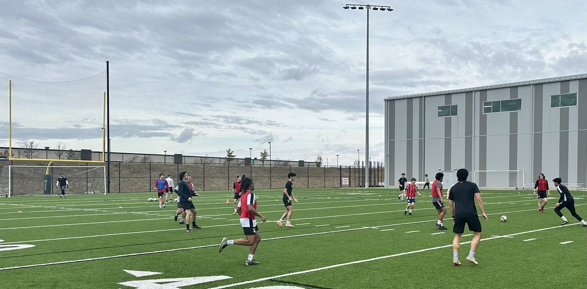 Great turnout for our open tryout today. Looking forward to the 2024 @ovplsoccer season #therecanbeonlyone #wheelingfeeling @WheelingVisitor @WU_M_Soccer @WLU_MSoccer @str8trainingrnd