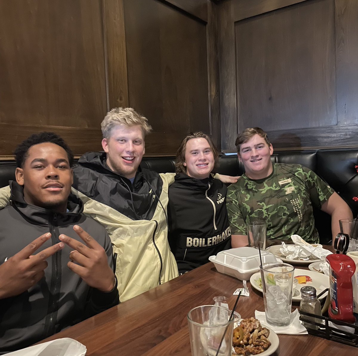 Tom Ewing (@ewingtom) on Twitter photo Great way to celebrate my birthday - lunch with my family and my roommate / teammates with <a href="/BoilerFootball/">Purdue Football</a> - <a href="/John_Randle34/">John Randle Jr</a>, <a href="/Dcarlson_51/">Drake Carlson</a> and <a href="/landonheard5/">Landon Heard</a>. Thanks to <a href="/WaltsPub/">Walts Pub</a> for the wings!!! Great way to celebrate my birthday - lunch with my family and my roommate / teammates with <a href="/BoilerFootball/">Purdue Football</a> - <a href="/John_Randle34/">John Randle Jr</a>, <a href="/Dcarlson_51/">Drake Carlson</a> and <a href="/landonheard5/">Landon Heard</a>. Thanks to <a href="/WaltsPub/">Walts Pub</a> for the wings!!!