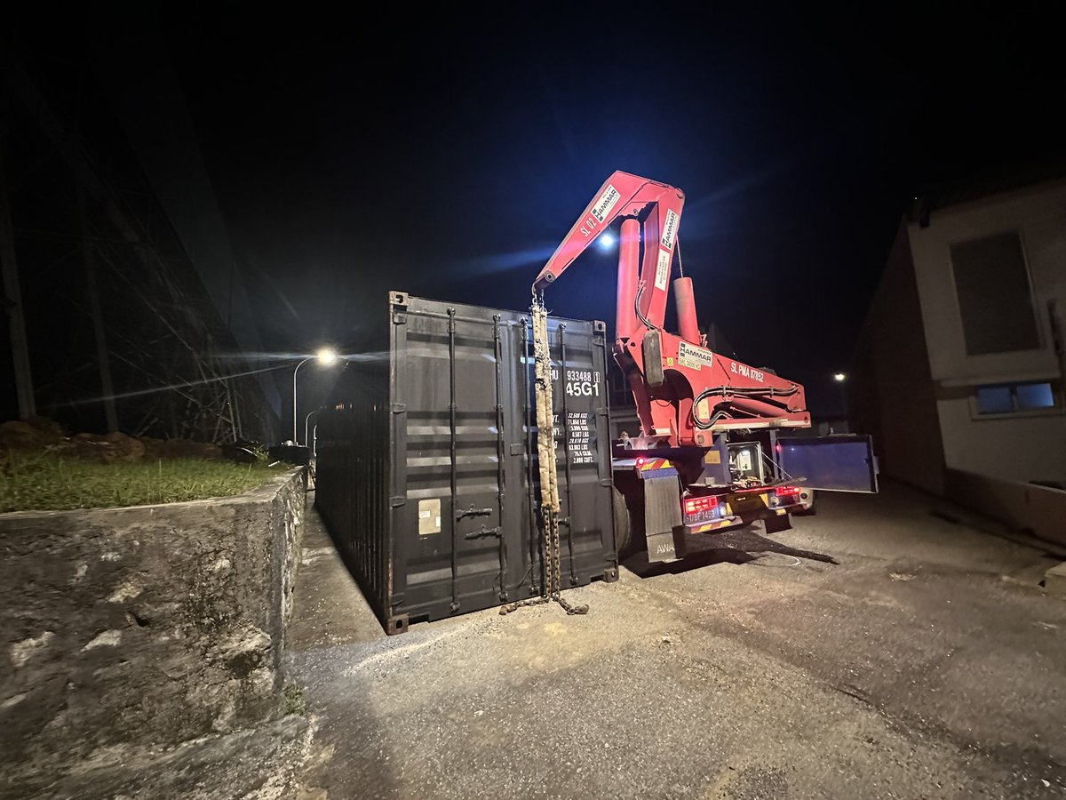 Post by 平岡寿道 on X: コンテナ到着！