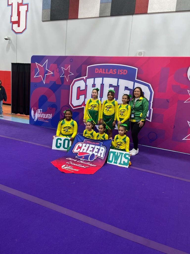 5 girls down, but these young ladies didn't let having to learn new moves this morning and make last minute adjustments stop them! They cheered and danced their little hearts out and came home with an 'Excellent' rating!! 💚💛🦉📣 @STAGinPG @disdactivities @DrReyC @Dr_Delgado1