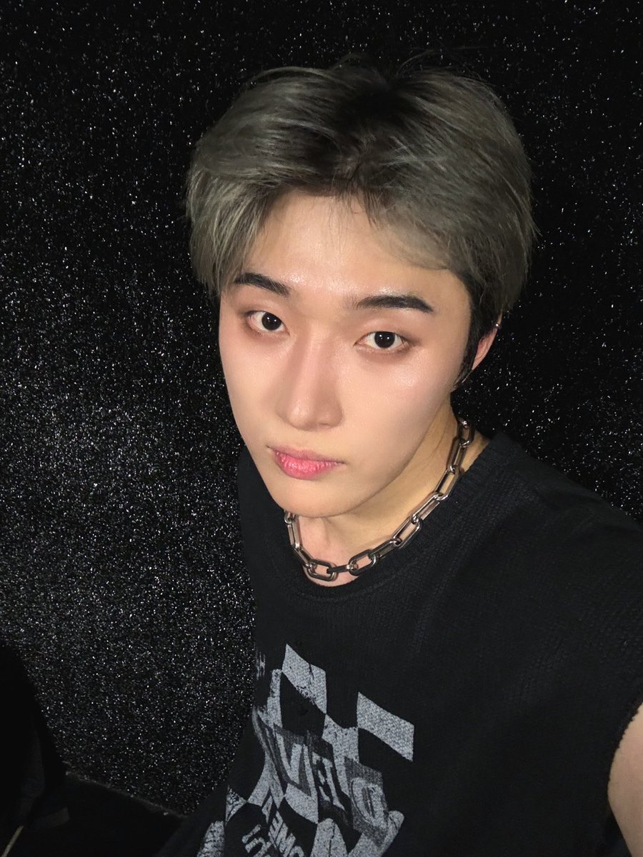OmegaX_members's tweet photo. [#OX]

️Muito obrigado🇧🇷
Boa noite!

#OMEGA_X #오메가엑스 
#재한 #JAEHAN https://t.co/x5nNf9hFIR