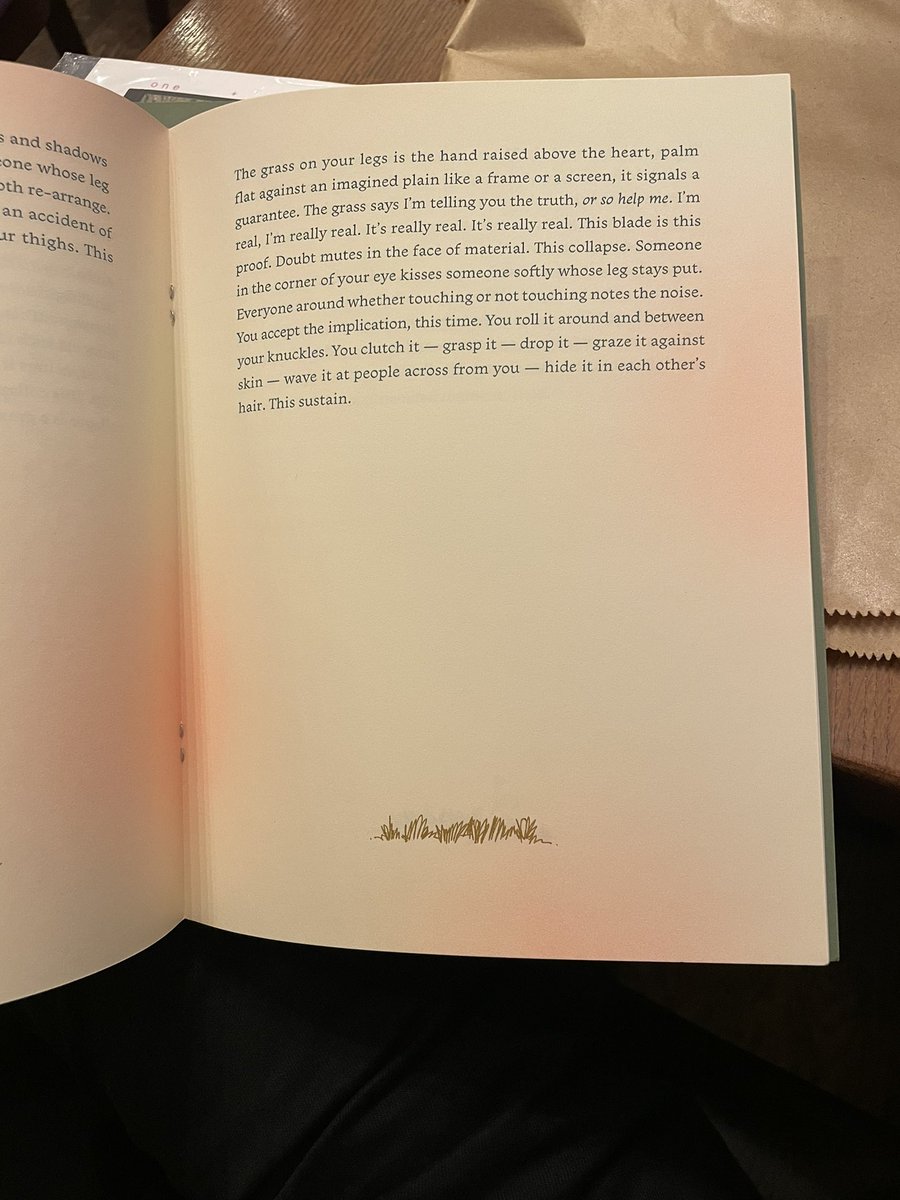 anti_discourse's tweet image. This lighting doesn’t do it justice, but these greens are oranges are so  pretty