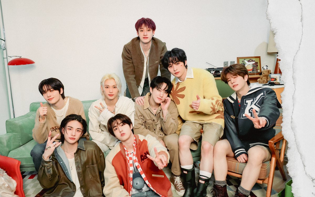 hopeless_stay's tweet image. [ Stray Kids ✨ 𝙎𝙏𝘼𝙔 𝙃𝙄𝘿𝙀𝙊𝙐𝙏 ]
Wallpaper ~ PC \ MAC

#bangchan #changbin #felix #han #hyunjin #I_N #leeknow #seungmin #StrayKids #skz #straykidswallpaper #skzwallpaper #스트레이키즈 #STAY #YouMakeStrayKidsStay #STAY4기