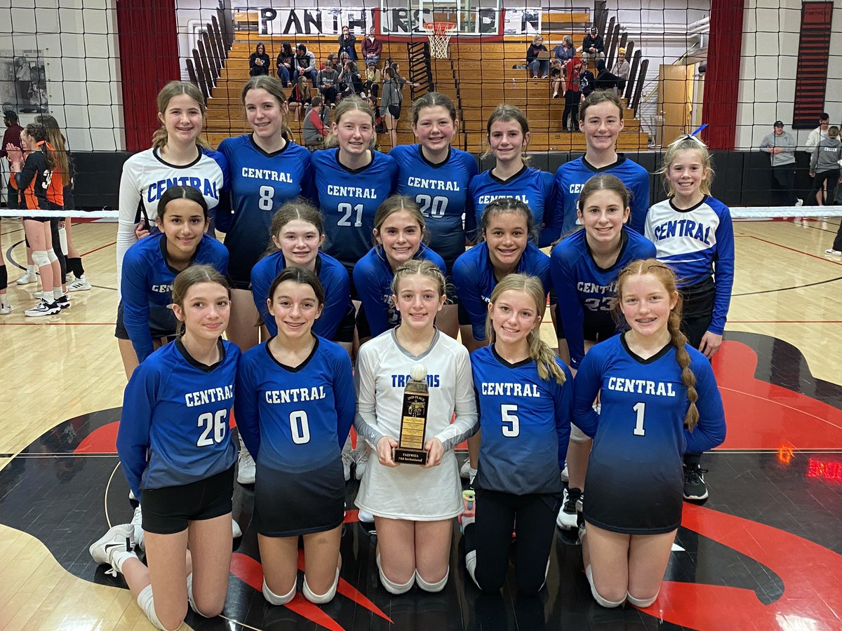 Fun matchup of WMS vs Central for the County Tourney Championship…. The future is bright for WCHS Volleyball!