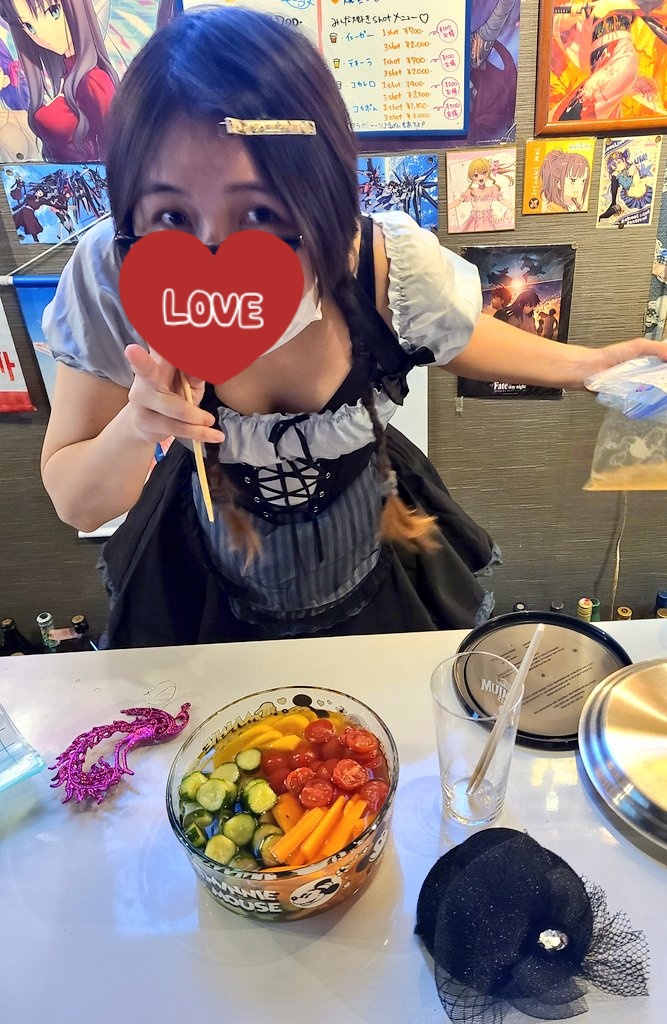 Chantdeladoll's tweet photo. ニュイお手製ピクルスです✨

美味しい～💜

今はホワイトシチューの仕込み中です！

#シャンドラ 
#バニカフェ https://t.co/JJpVcTFBRv