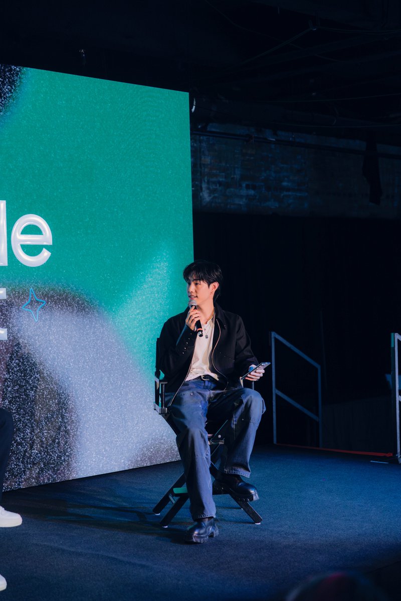 DNAmngmnt's tweet photo. Exclusive Meet &amp; Greet 
at Samsung #GalaxyExperience Space

#MarkTuanXSamsungMobileUS
#SamsungxDIVE
#MarkTuan #Mark 
#마크 #段宜恩
@marktuan @SamsungMobileUS https://t.co/BgToXNb62e